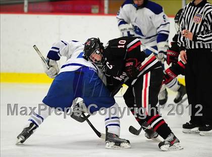 Thumbnail 1 in New Canaan vs. Darien (FCIAC Tier 1 Semifinal) photogallery.