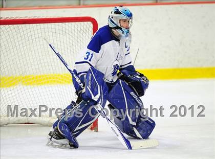 Thumbnail 1 in New Canaan vs. Darien (FCIAC Tier 1 Semifinal) photogallery.