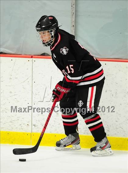 Thumbnail 1 in New Canaan vs. Darien (FCIAC Tier 1 Semifinal) photogallery.