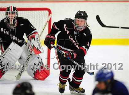 Thumbnail 2 in New Canaan vs. Darien (FCIAC Tier 1 Semifinal) photogallery.