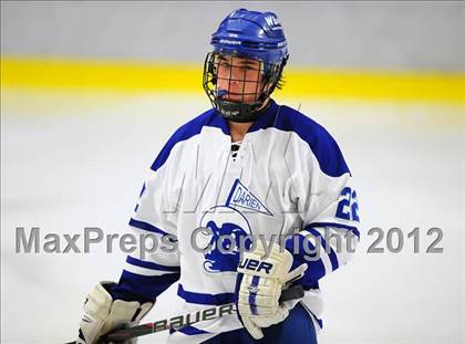 Thumbnail 2 in New Canaan vs. Darien (FCIAC Tier 1 Semifinal) photogallery.