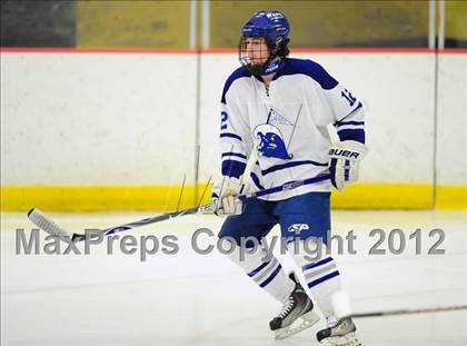 Thumbnail 1 in New Canaan vs. Darien (FCIAC Tier 1 Semifinal) photogallery.