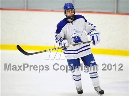 Thumbnail 2 in New Canaan vs. Darien (FCIAC Tier 1 Semifinal) photogallery.