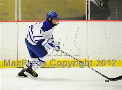 Thumbnail 2 in New Canaan vs. Darien (FCIAC Tier 1 Semifinal) photogallery.