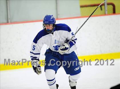 Thumbnail 1 in New Canaan vs. Darien (FCIAC Tier 1 Semifinal) photogallery.