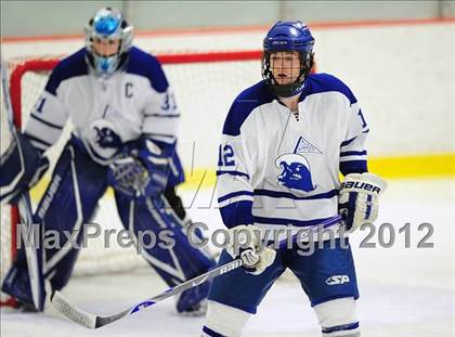 Thumbnail 2 in New Canaan vs. Darien (FCIAC Tier 1 Semifinal) photogallery.