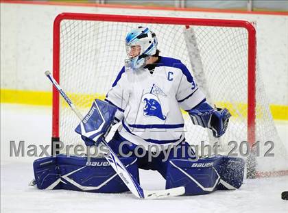 Thumbnail 2 in New Canaan vs. Darien (FCIAC Tier 1 Semifinal) photogallery.