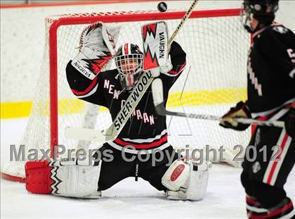 Thumbnail 3 in New Canaan vs. Darien (FCIAC Tier 1 Semifinal) photogallery.