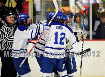 Thumbnail 3 in New Canaan vs. Darien (FCIAC Tier 1 Semifinal) photogallery.
