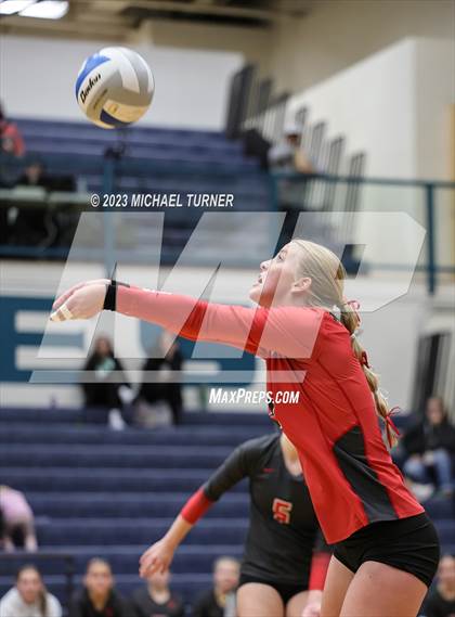 Thumbnail 3 in Madison vs Eagle (IHSAA 5A  Final Match 1) photogallery.
