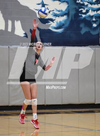 Thumbnail 2 in Madison vs Eagle (IHSAA 5A  Final Match 1) photogallery.