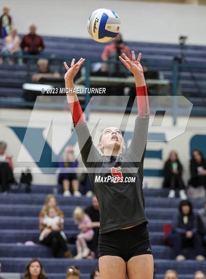Thumbnail 1 in Madison vs Eagle (IHSAA 5A  Final Match 1) photogallery.