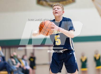 Thumbnail 3 in  Lincoln Lutheran @ Pius X photogallery.