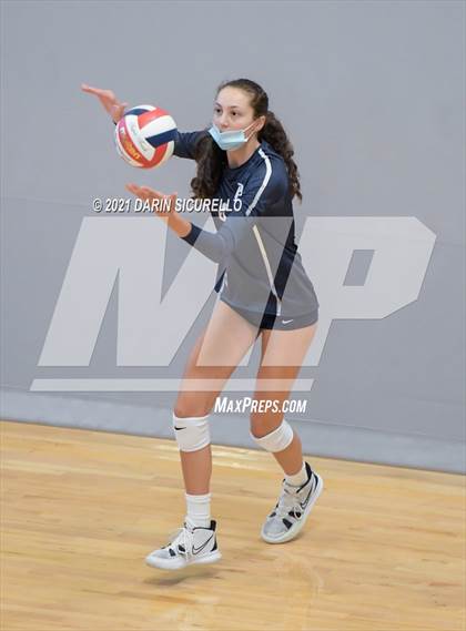 Thumbnail 1 in Poly Prep Country Day vs. Santa Margarita (Nike Tournament of Champions) photogallery.