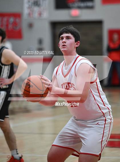 Thumbnail 3 in Oak Hill @ South Webster photogallery.