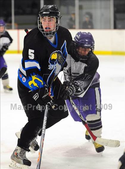 Thumbnail 1 in Avon @ North Branford photogallery.