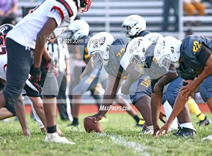 Thumbnail 3 in Dulaney @ Owings Mills photogallery.