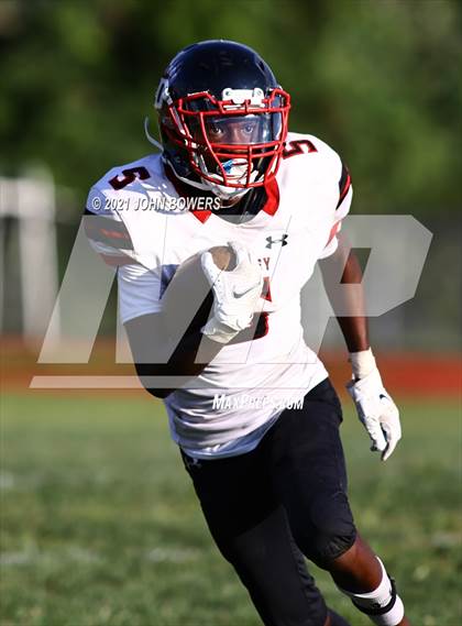 Thumbnail 1 in Dulaney @ Owings Mills photogallery.