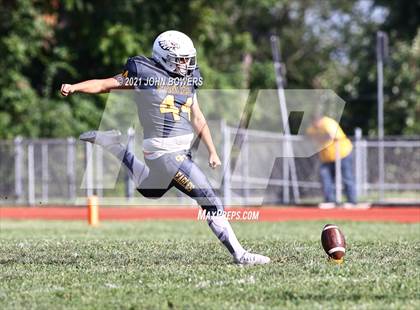 Thumbnail 3 in Dulaney @ Owings Mills photogallery.