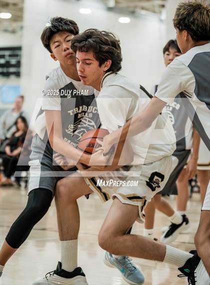 Thumbnail 1 in FR: Servite VS Trabuco Hills photogallery.