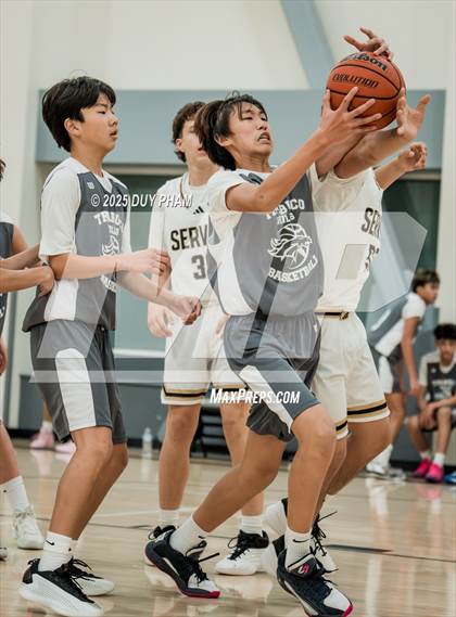 Thumbnail 2 in FR: Servite VS Trabuco Hills photogallery.