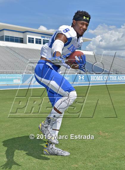 Thumbnail 1 in IMG Academy (2015 Preseason Top 25 Photo Shoot)  photogallery.