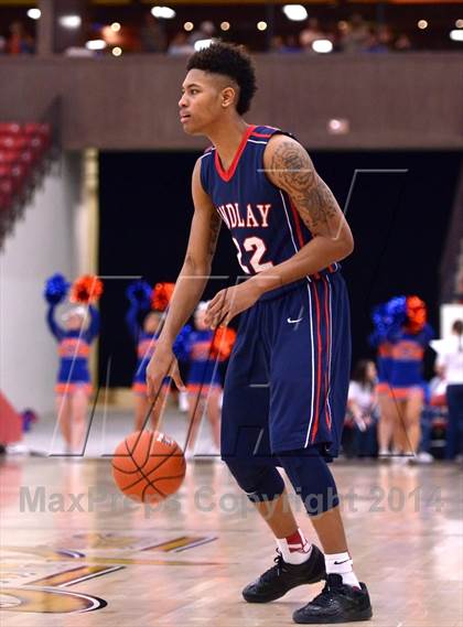 Thumbnail 1 in Findlay Prep vs. Bishop Gorman (Findlay Big City Showcase) photogallery.