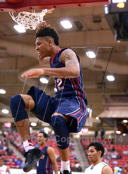 Thumbnail 3 in Findlay Prep vs. Bishop Gorman (Findlay Big City Showcase) photogallery.