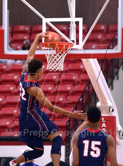 Thumbnail 2 in Findlay Prep vs. Bishop Gorman (Findlay Big City Showcase) photogallery.