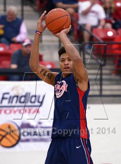 Thumbnail 1 in Findlay Prep vs. Bishop Gorman (Findlay Big City Showcase) photogallery.