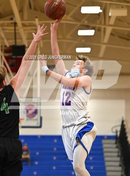 Thumbnail 1 in Miramonte @ Tamalpais photogallery.