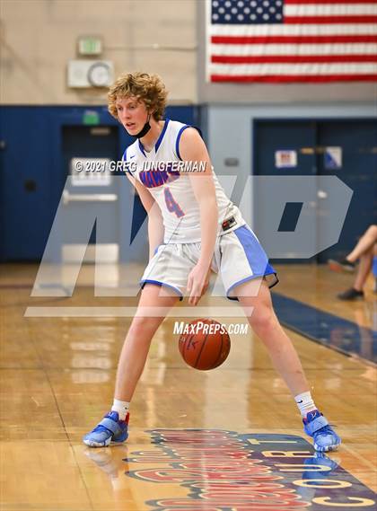 Thumbnail 1 in Miramonte @ Tamalpais photogallery.