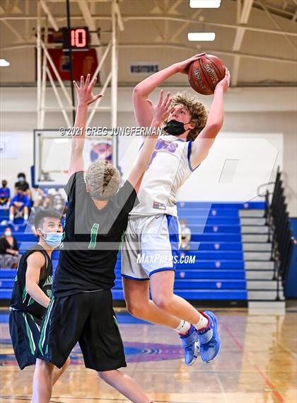 Thumbnail 3 in Miramonte @ Tamalpais photogallery.