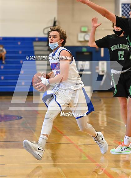 Thumbnail 1 in Miramonte @ Tamalpais photogallery.
