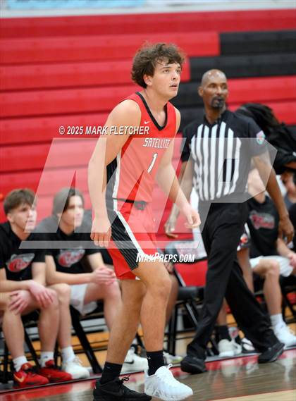 Thumbnail 2 in Satellite @ New Smyrna Beach photogallery.