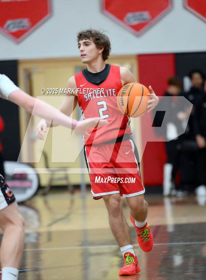 Thumbnail 3 in Satellite @ New Smyrna Beach photogallery.