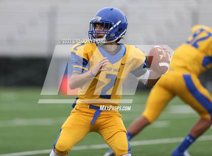 Thumbnail 3 in FR: Bishop Amat @ Notre Dame (SO) photogallery.