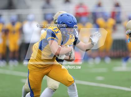 Thumbnail 2 in FR: Bishop Amat @ Notre Dame (SO) photogallery.