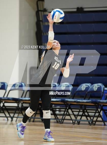 Thumbnail 3 in Clarkston vs. L'Anse Creuse North (MHSAA D1 Quarterfinal) photogallery.