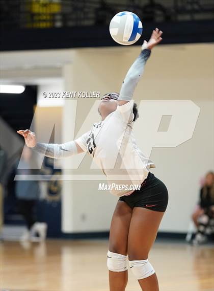 Thumbnail 3 in Clarkston vs. L'Anse Creuse North (MHSAA D1 Quarterfinal) photogallery.