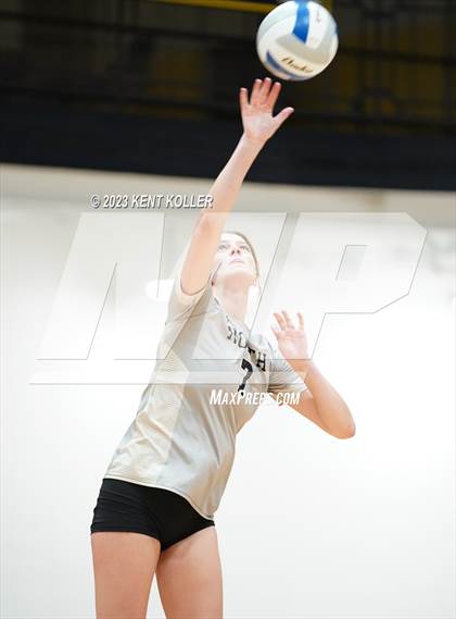 Thumbnail 1 in Clarkston vs. L'Anse Creuse North (MHSAA D1 Quarterfinal) photogallery.