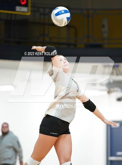 Thumbnail 2 in Clarkston vs. L'Anse Creuse North (MHSAA D1 Quarterfinal) photogallery.