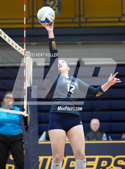 Thumbnail 2 in Clarkston vs. L'Anse Creuse North (MHSAA D1 Quarterfinal) photogallery.