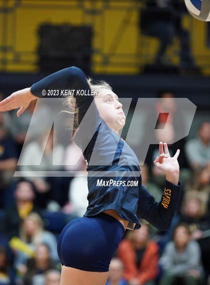 Thumbnail 3 in Clarkston vs. L'Anse Creuse North (MHSAA D1 Quarterfinal) photogallery.