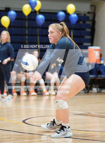 Thumbnail 3 in Clarkston vs. L'Anse Creuse North (MHSAA D1 Quarterfinal) photogallery.