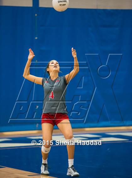 Thumbnail 3 in Cardinal Gibbons @ Berkeley Prep (FHSAA 4A Semifinal Playoff) photogallery.