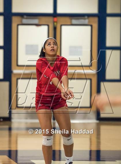 Thumbnail 2 in Cardinal Gibbons @ Berkeley Prep (FHSAA 4A Semifinal Playoff) photogallery.