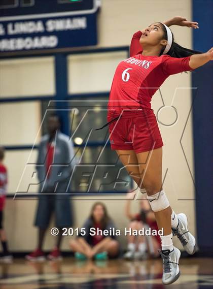 Thumbnail 3 in Cardinal Gibbons @ Berkeley Prep (FHSAA 4A Semifinal Playoff) photogallery.