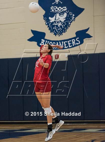 Thumbnail 1 in Cardinal Gibbons @ Berkeley Prep (FHSAA 4A Semifinal Playoff) photogallery.