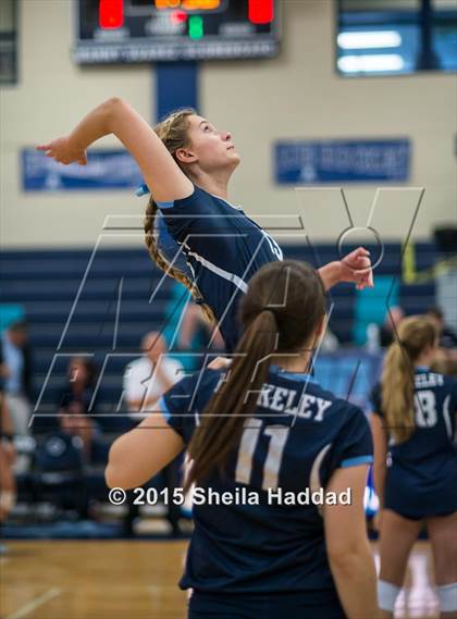 Thumbnail 3 in Cardinal Gibbons @ Berkeley Prep (FHSAA 4A Semifinal Playoff) photogallery.